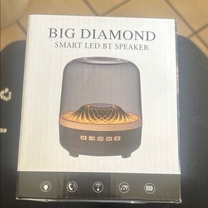 Diamond Supply Co. Black and Gold Smart LED Bluetooth Speaker